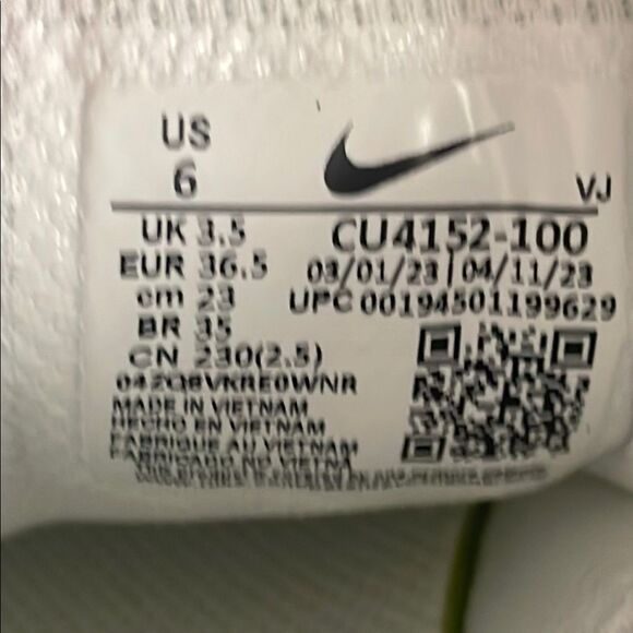 Nike Air Max White Athletic Sneakers - Picture 4 of 8